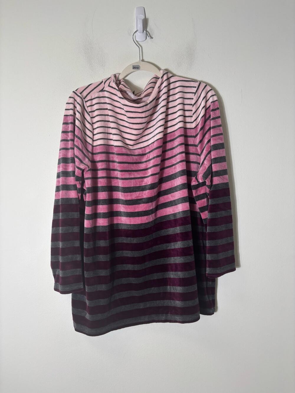 Woman's bundle of 3 Plus Size Name Brand Tops